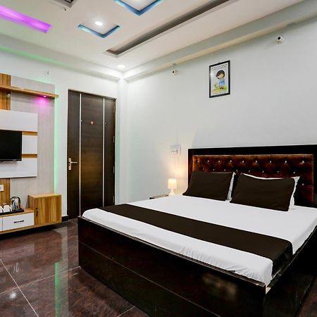 Hotel O Grand Epic Inn Нойда Экстерьер фото